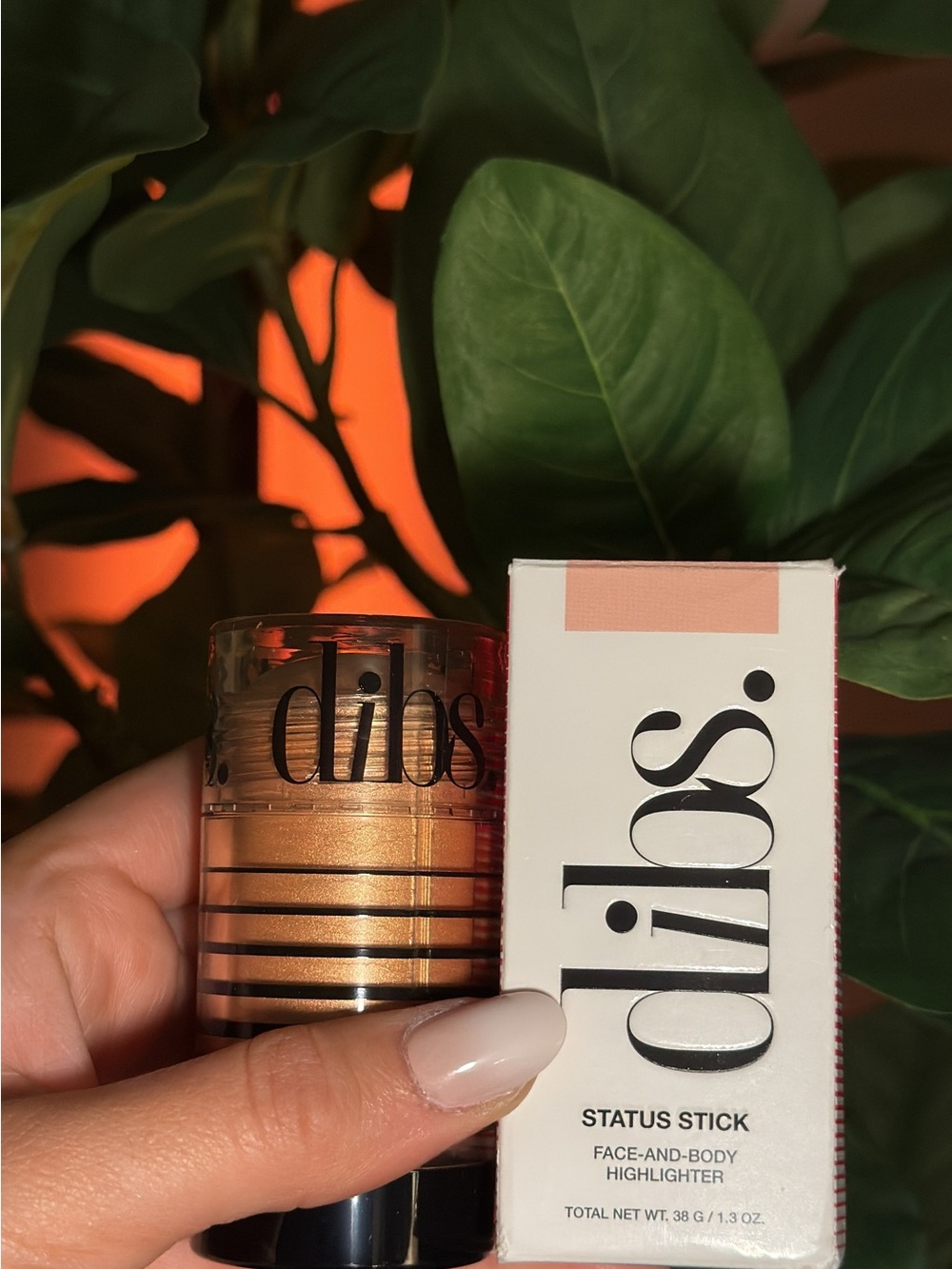 Status Stick Face-and-Body Highlighter — Peachy Gold